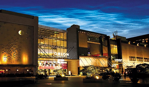 Nearby Shopping Center Featured image of Nearby Shopping Center